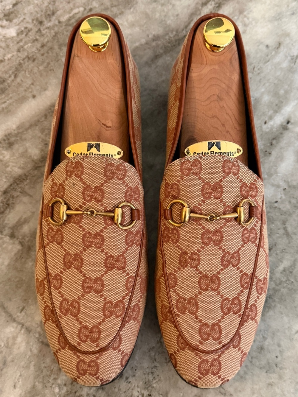 GUCCI JORDAAN HORSEBIT LOAFER BEIGE GG SIGNATURE TAN LEATHER TRIM 40 / 10 US